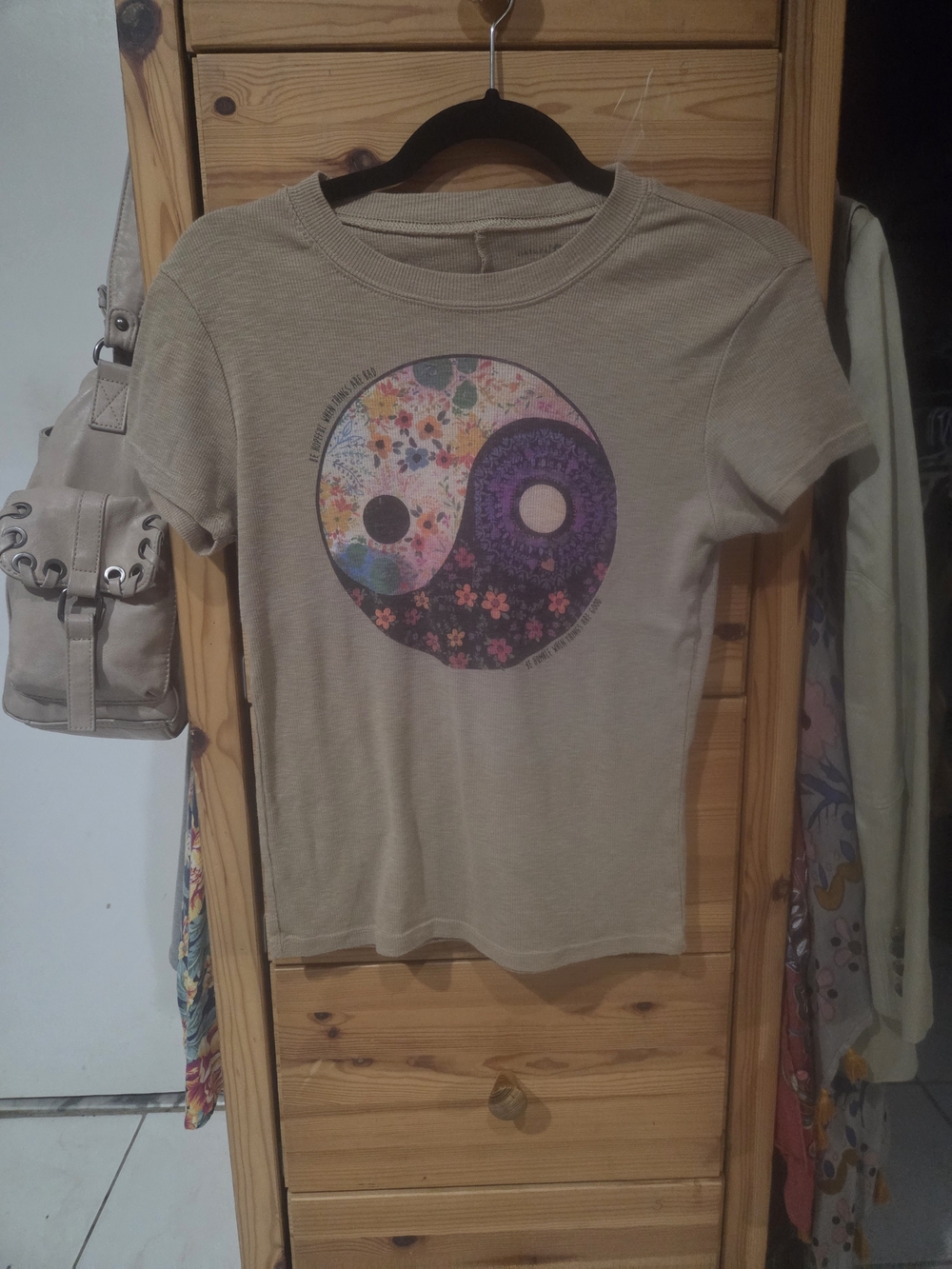 Natural Life Womans Tan Yin Yang Floral Graphic Tee M